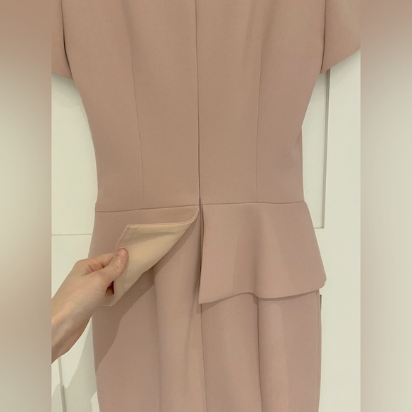 Hugo Boss powder pink dress US 0. Extremely pristine condition - Picture 6 of 9